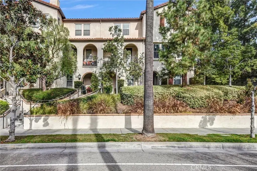 827 E Promenade E, Azusa