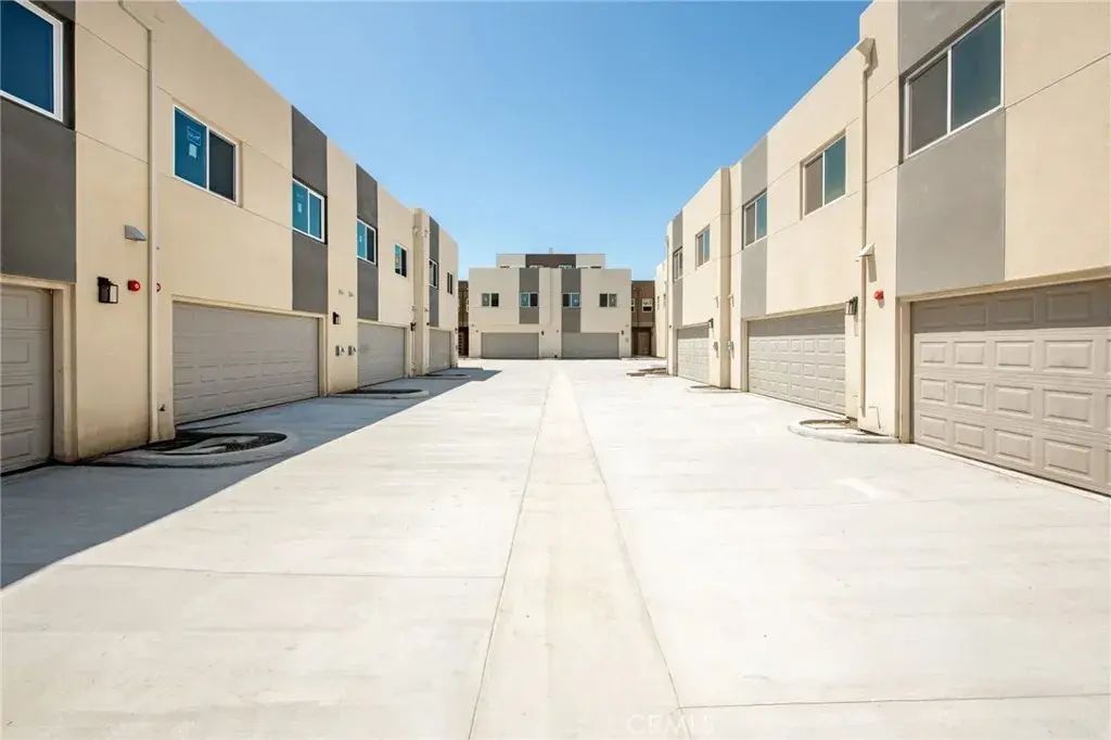 1010 W 223rd Street 3, Torrance
