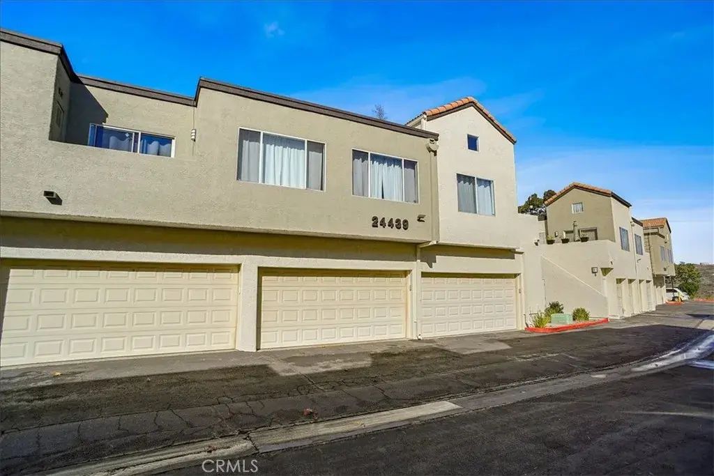 24439 Leonard Tree 102, Newhall