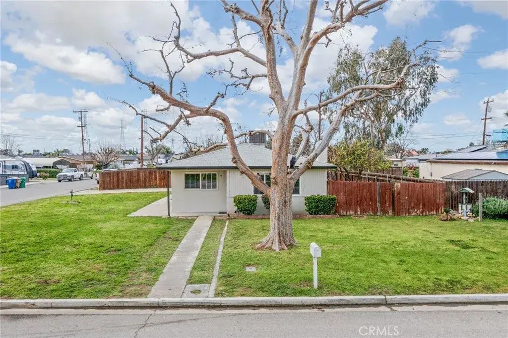3301 Beyers, Bakersfield