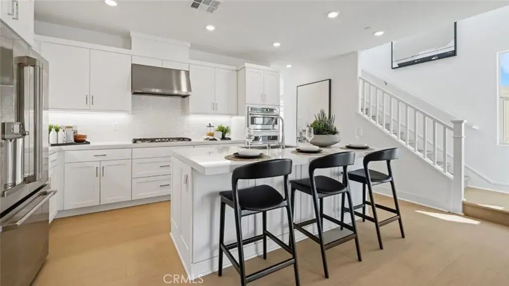 738 Guy Turner Drive, Camarillo
