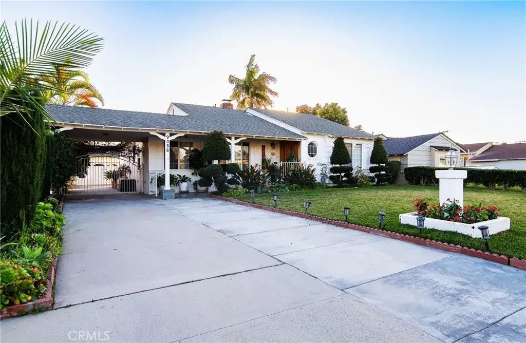 9356 Farm, Downey