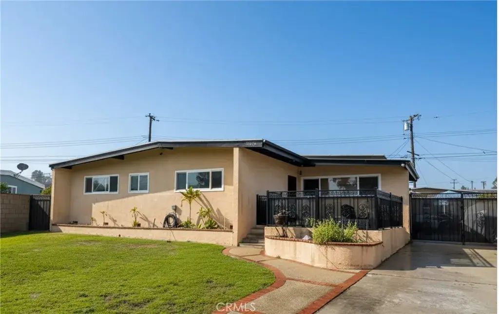 10836 Mayes, Whittier