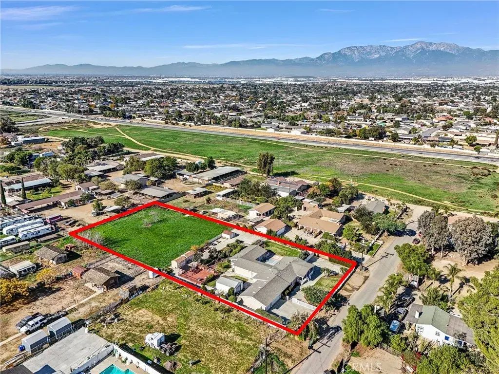 6361 Charles Avenue, Jurupa Valley