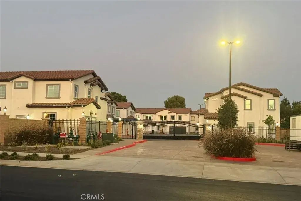 15909 Merrill 6, San Bernardino