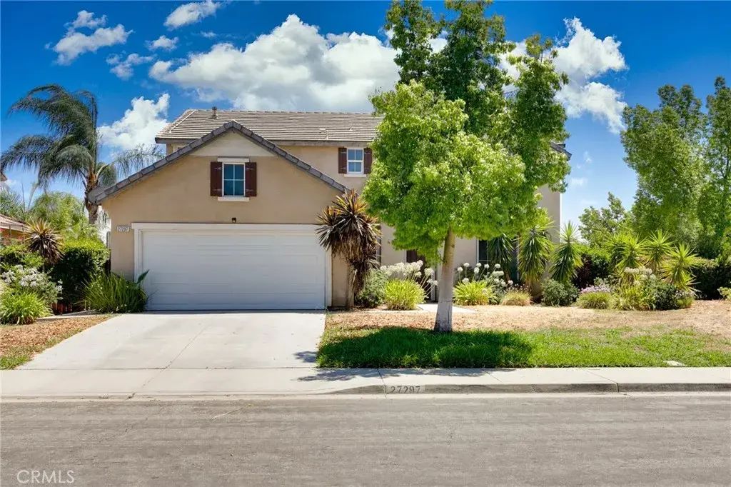 27297 Honey Scented, Moreno Valley