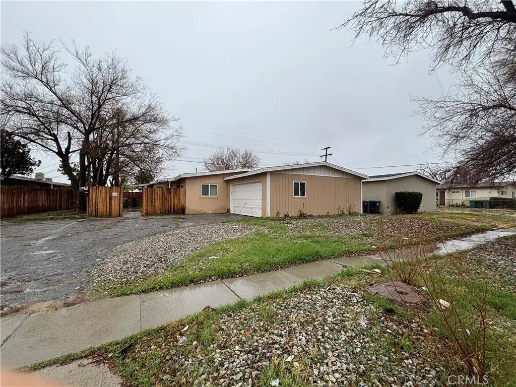 45414 Corkwood Avenue, Lancaster