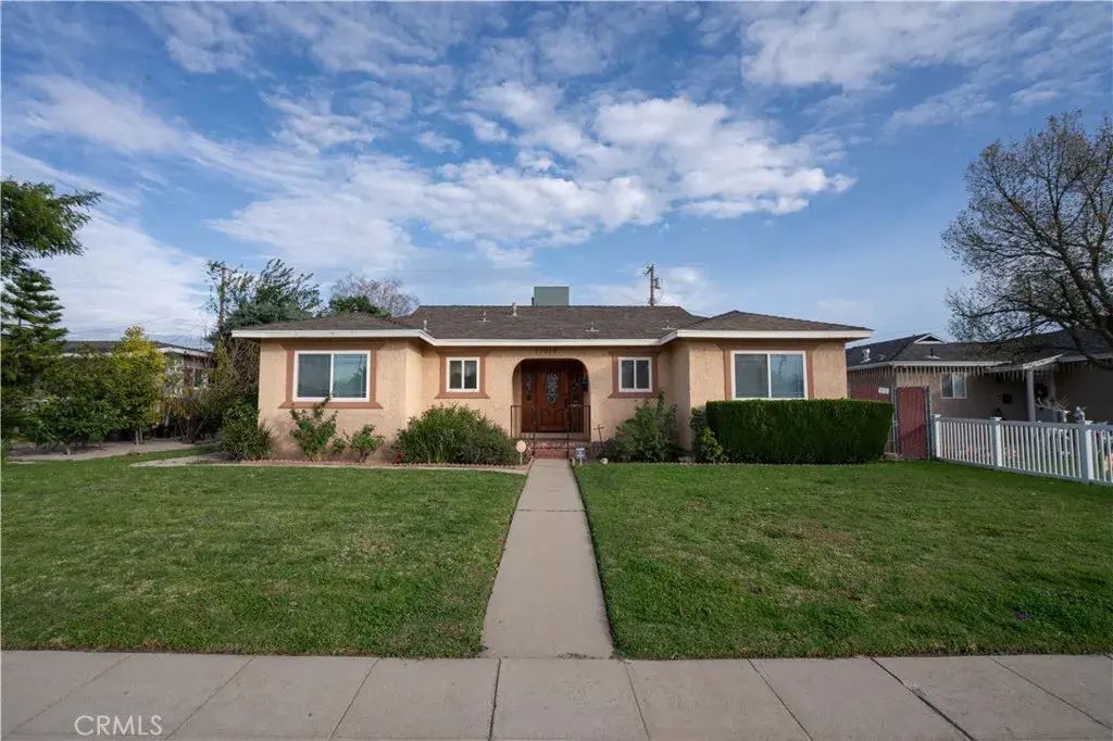 11018 Woodley, Granada Hills