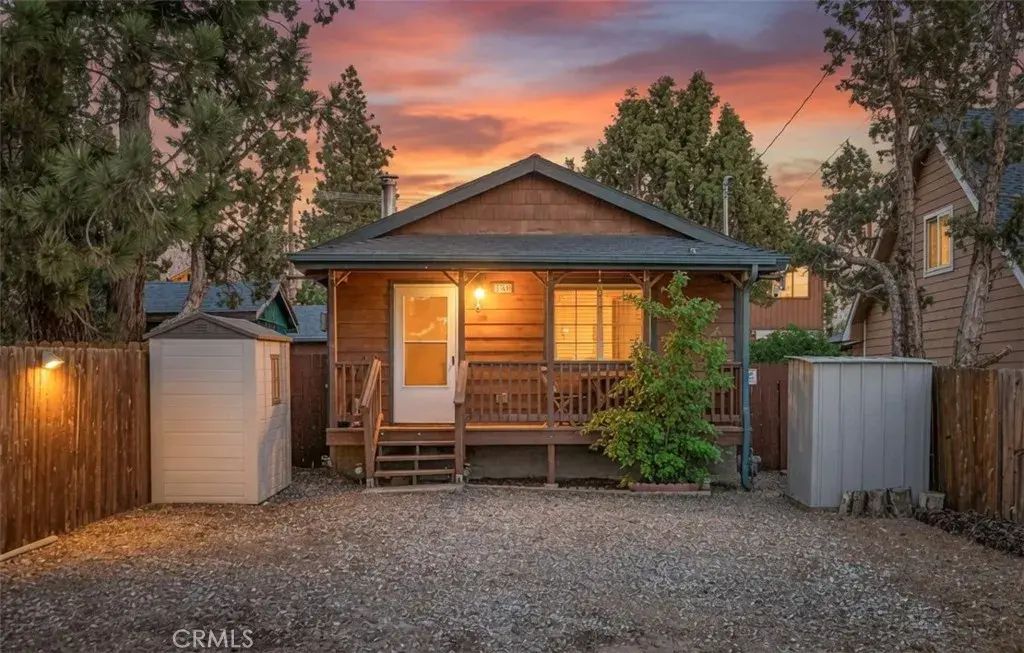 2136 3rd, Big Bear City