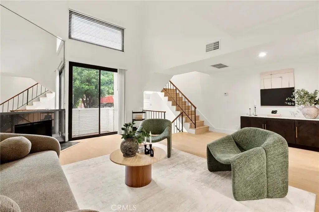 6540 Hayvenhurst 15, Lake Balboa