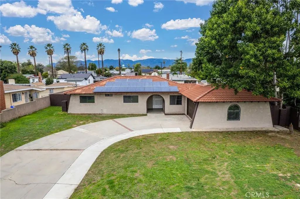 895 Orange, Colton