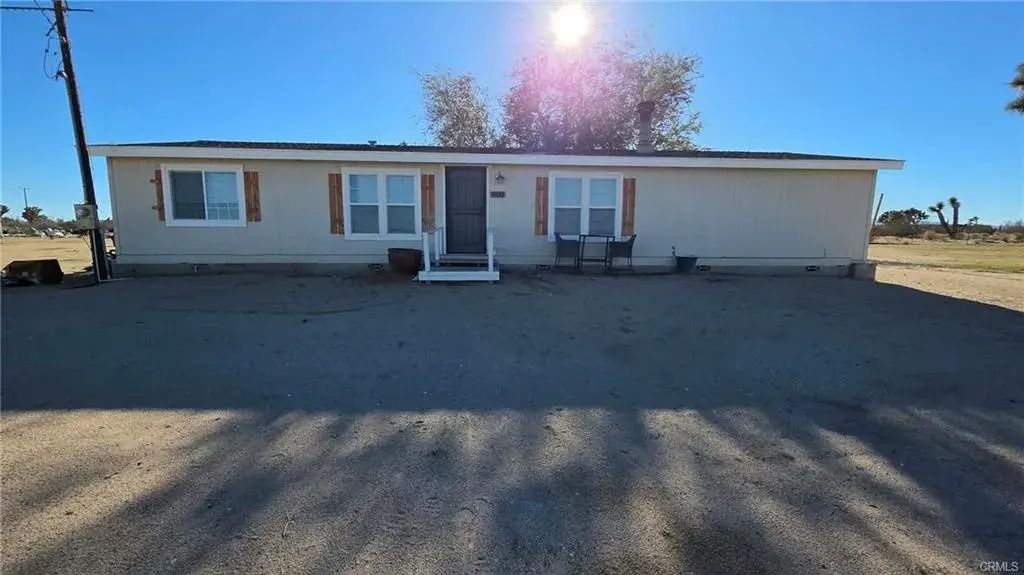 6833 South, Phelan