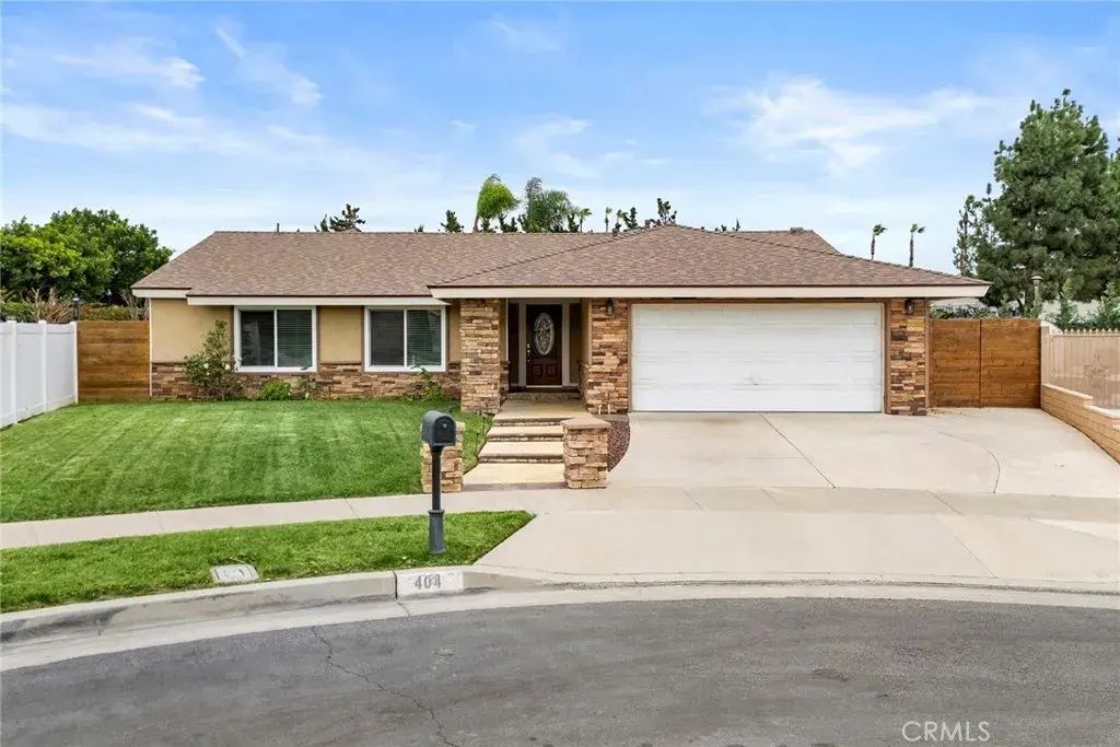 404 E Riverboat Way, Orange