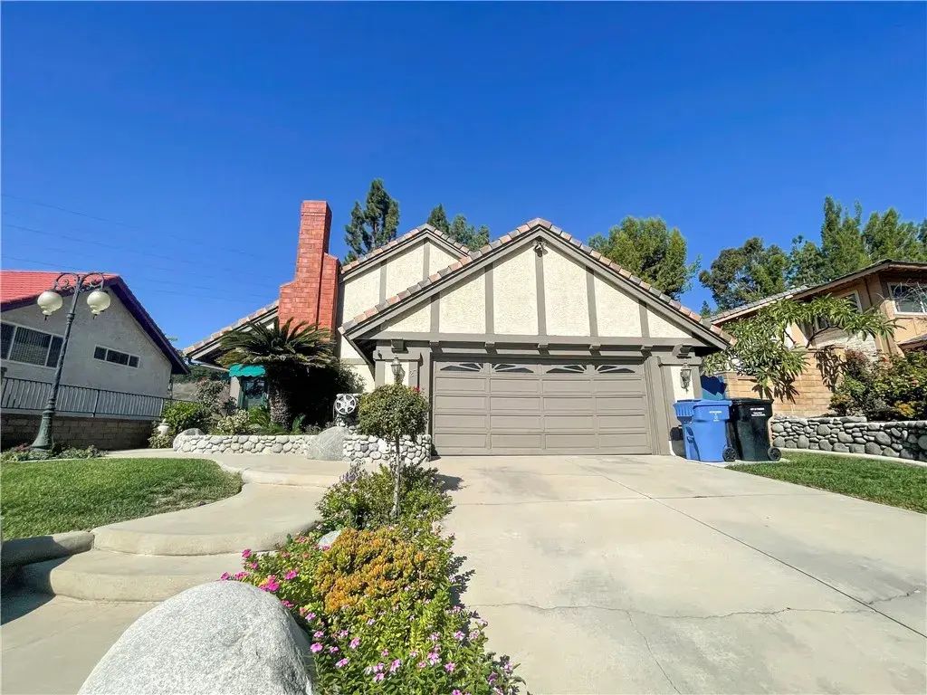 27 Canyon Rim Road, Pomona