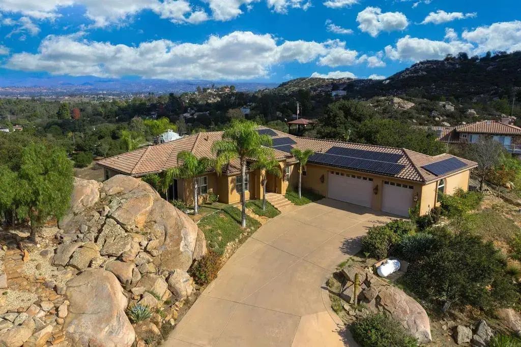15455 Wyeport Road, Ramona