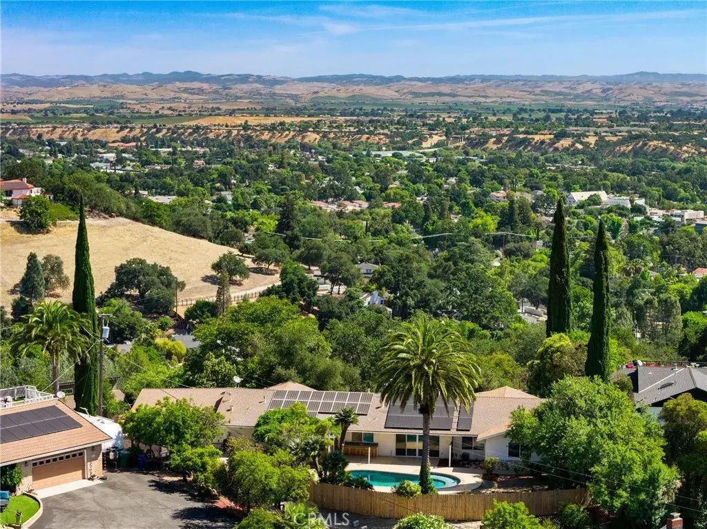 215 Hilltop, Paso Robles