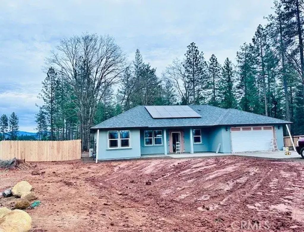 8872 Skyway, Paradise