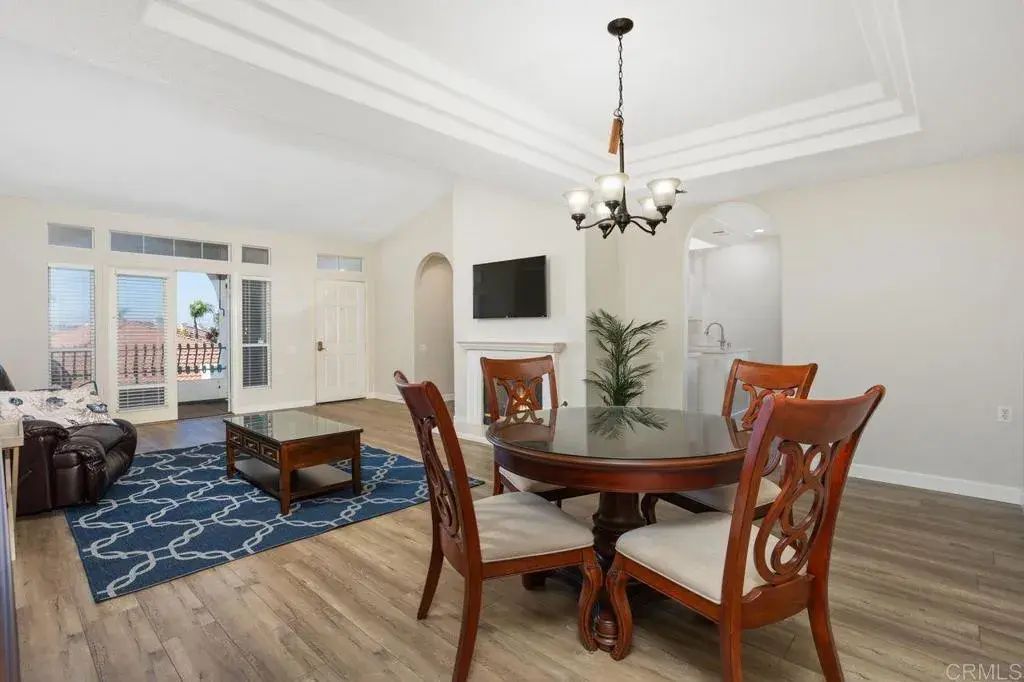 3325 Genoa Way 110, Oceanside