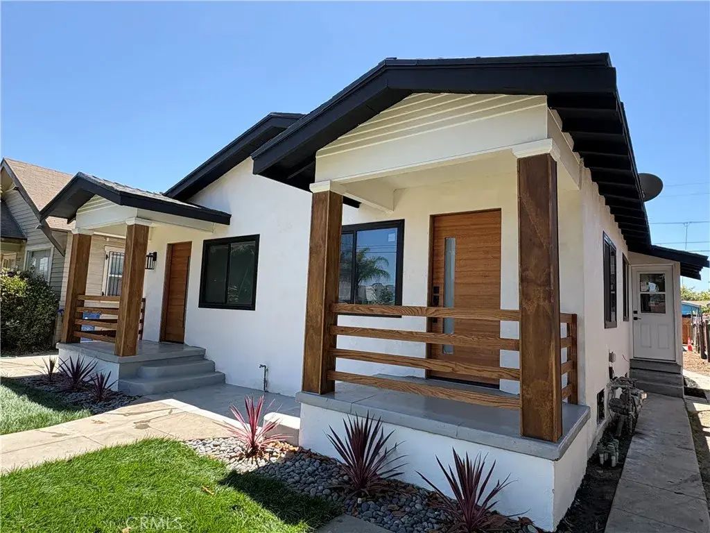 1526 W 54th, Los Angeles