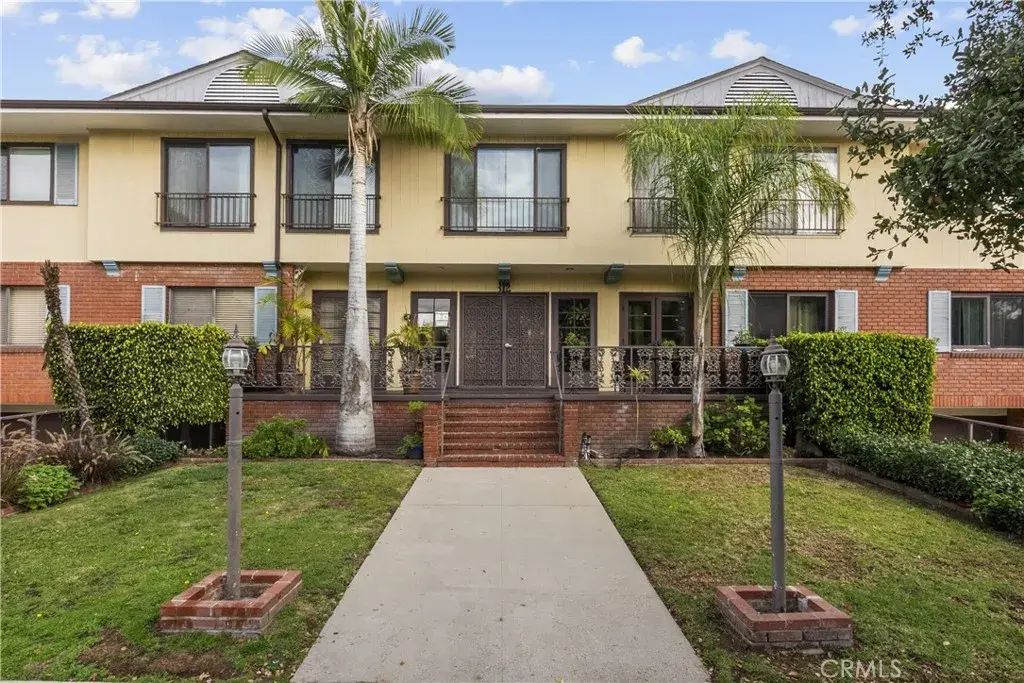 312 N Louise Street 210, Glendale