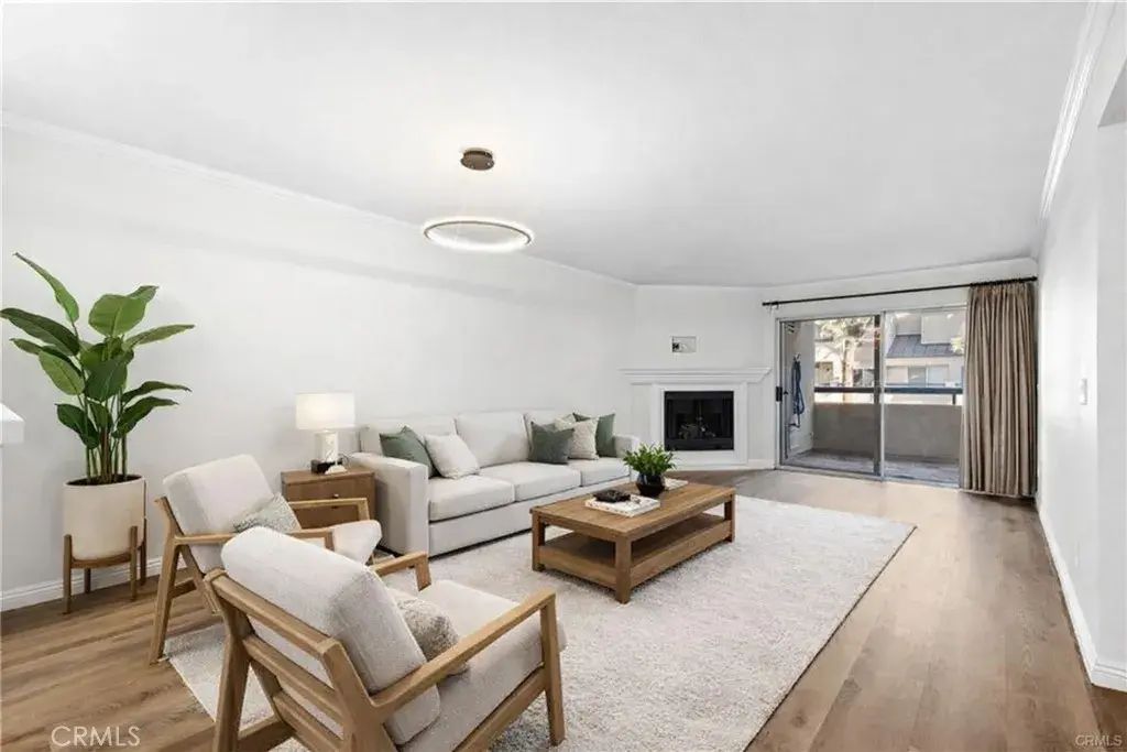 5510 Owensmouth Avenue 129, Woodland Hills