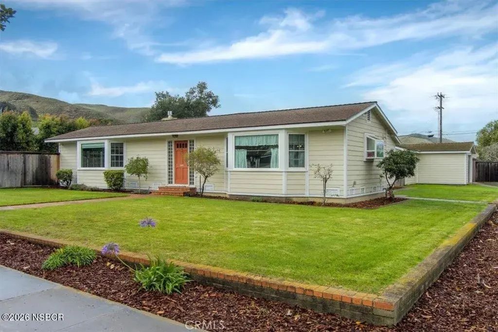 403 S M Street, Lompoc