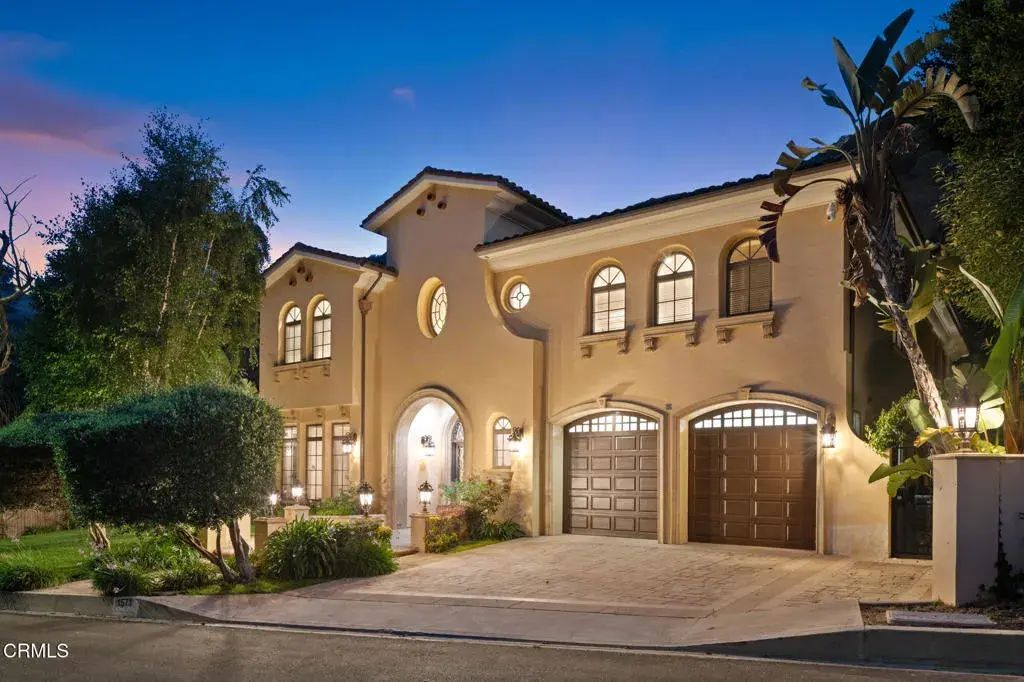 1571 N Bundy Drive, Los Angeles