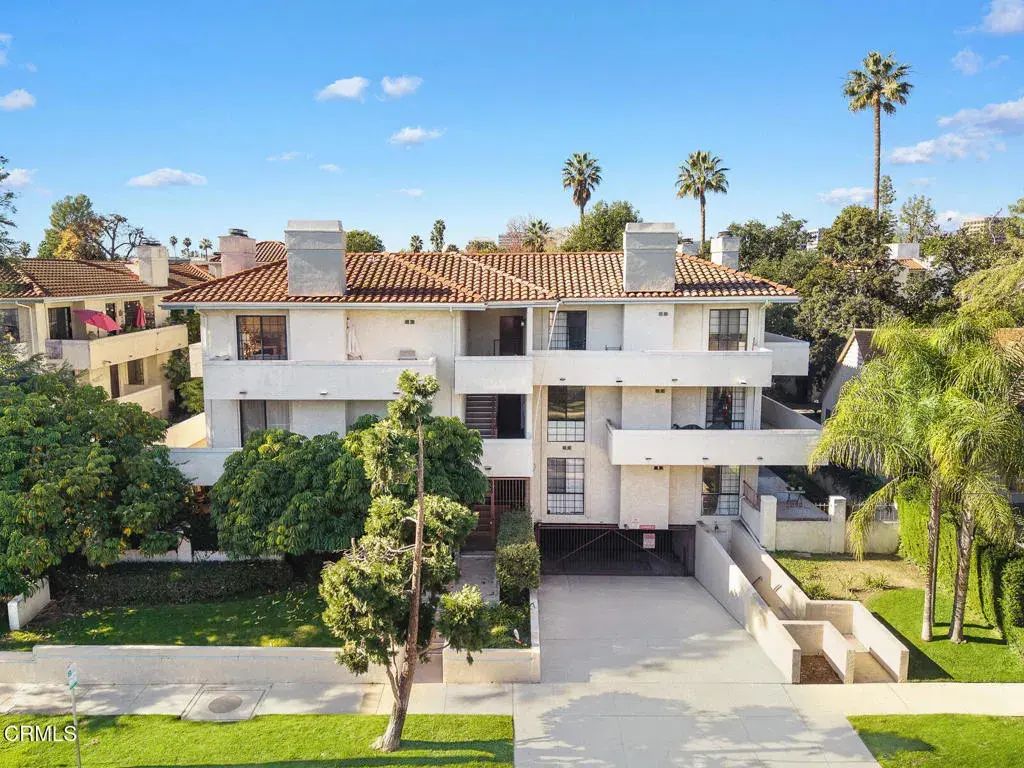 235 S Holliston Avenue 211, Pasadena