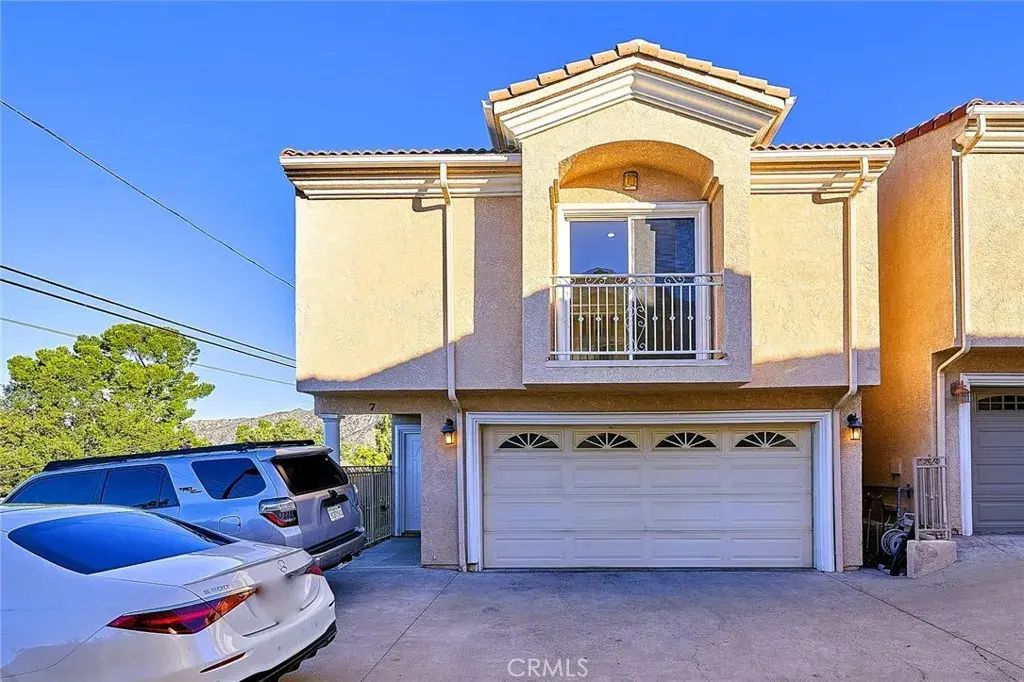 10357 Commerce Avenue 7, Tujunga
