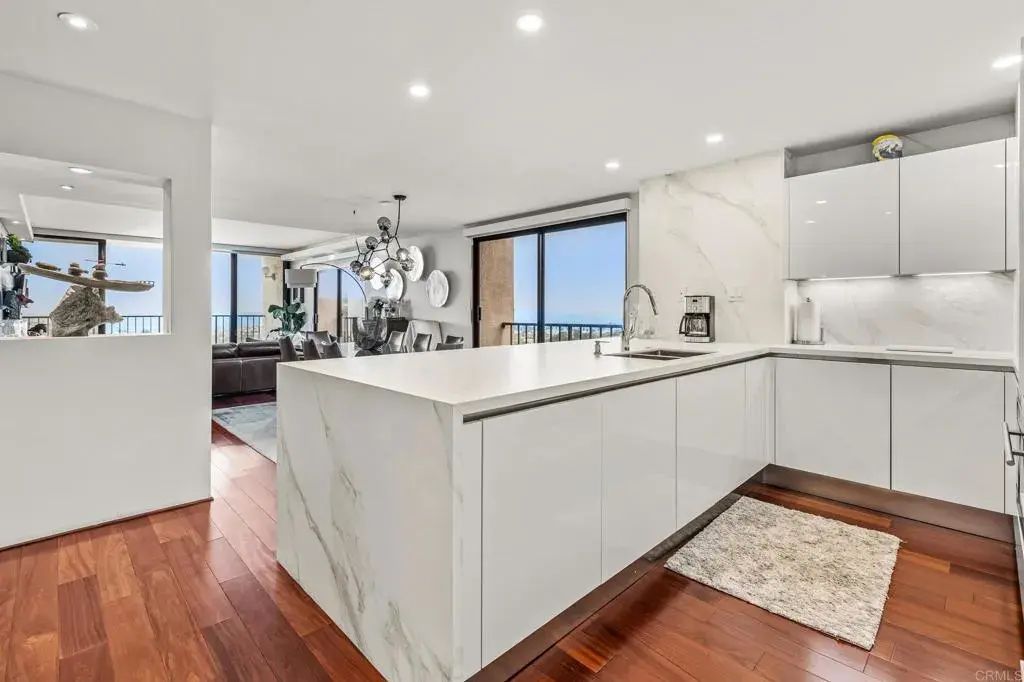 2500 Torrey Pines Road 805, La Jolla