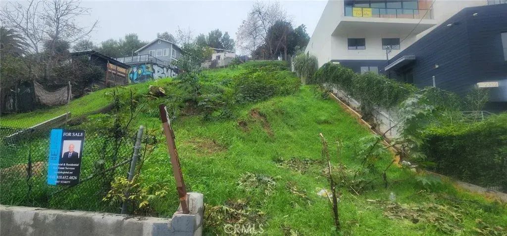 2348 Riverside Dr, Silver Lake