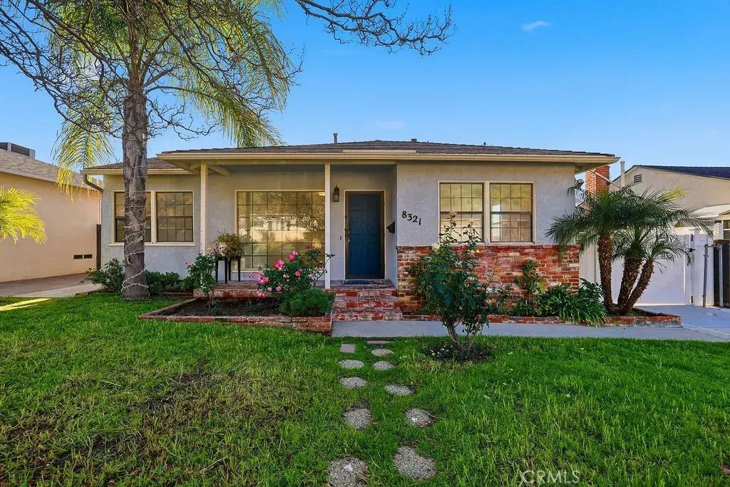 8321 Valecrest Drive, Sun Valley