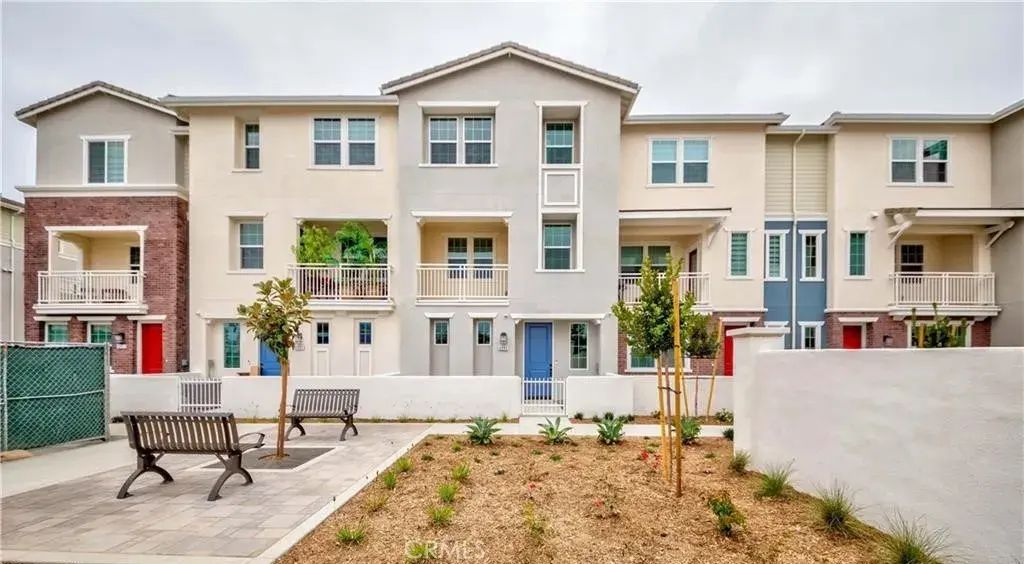 6989 Crimson, Buena Park