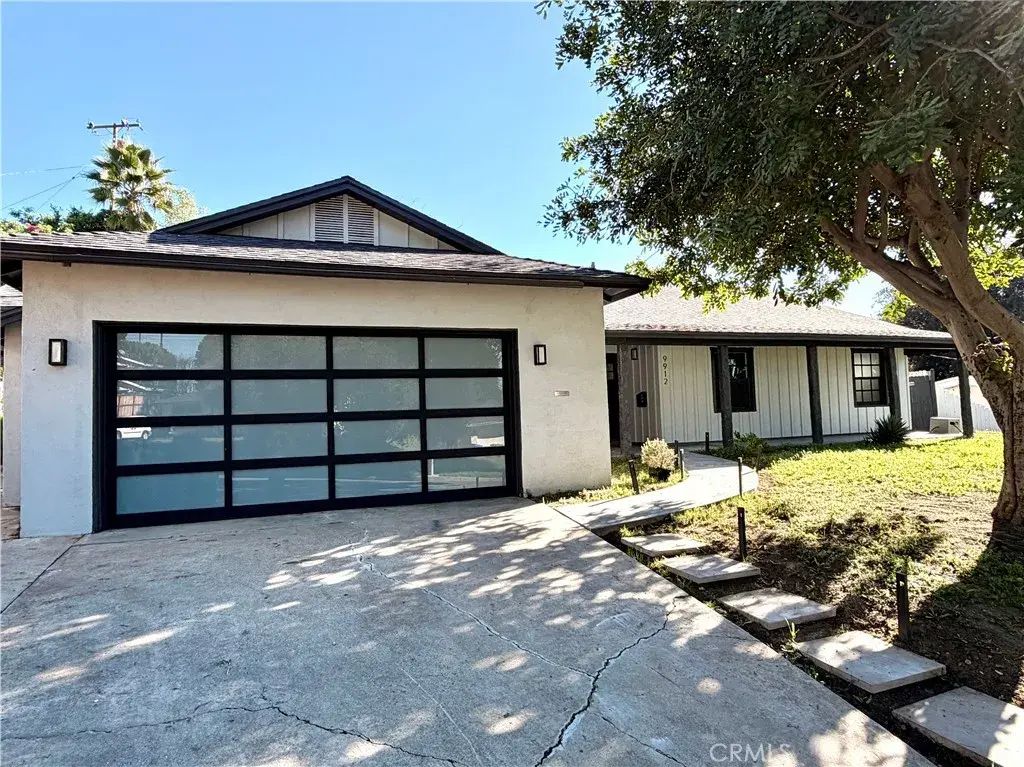9912 Newcomb Avenue, Whittier