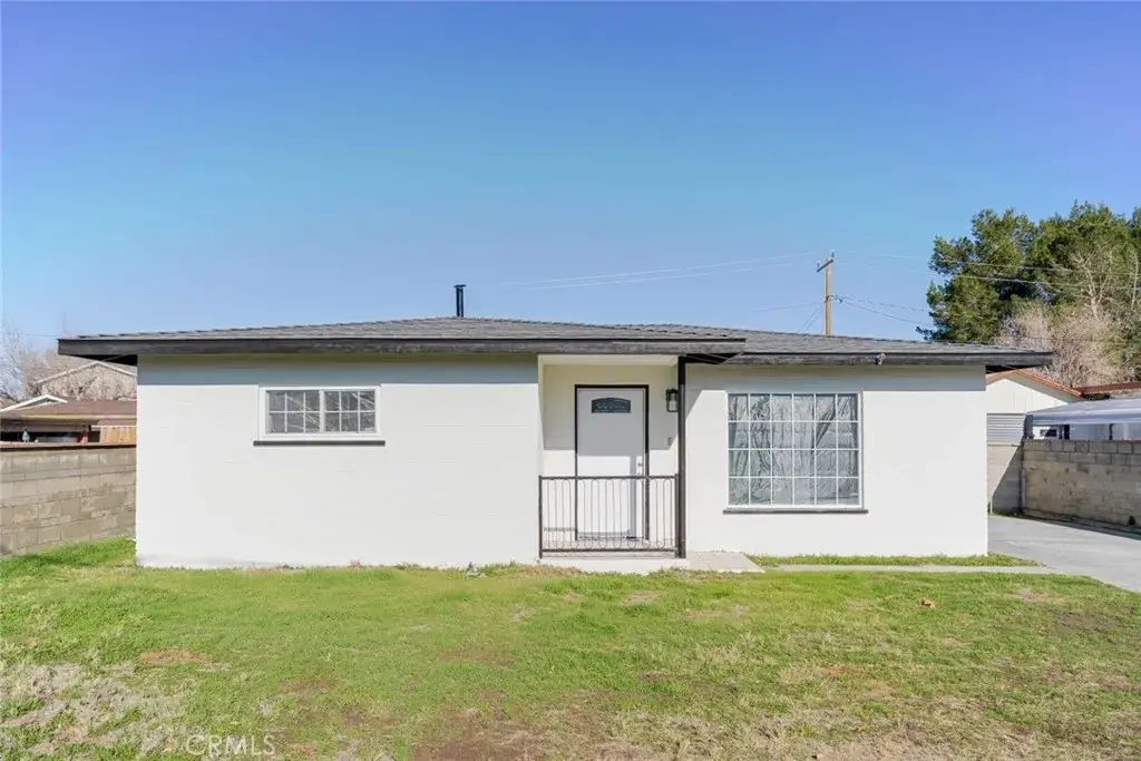 925 W Oldfield Street, Lancaster