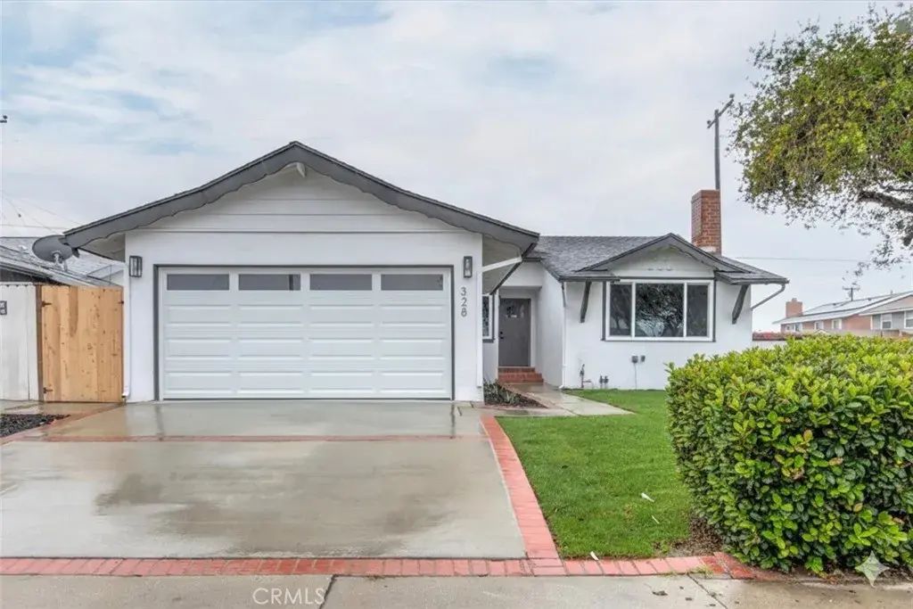 328 E 213th St, Carson
