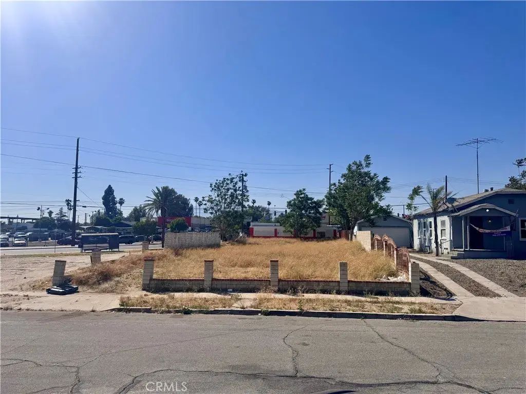 815 Orange Grove, Colton