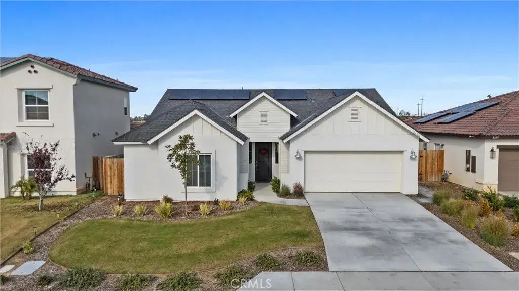 8406 Avon, Bakersfield