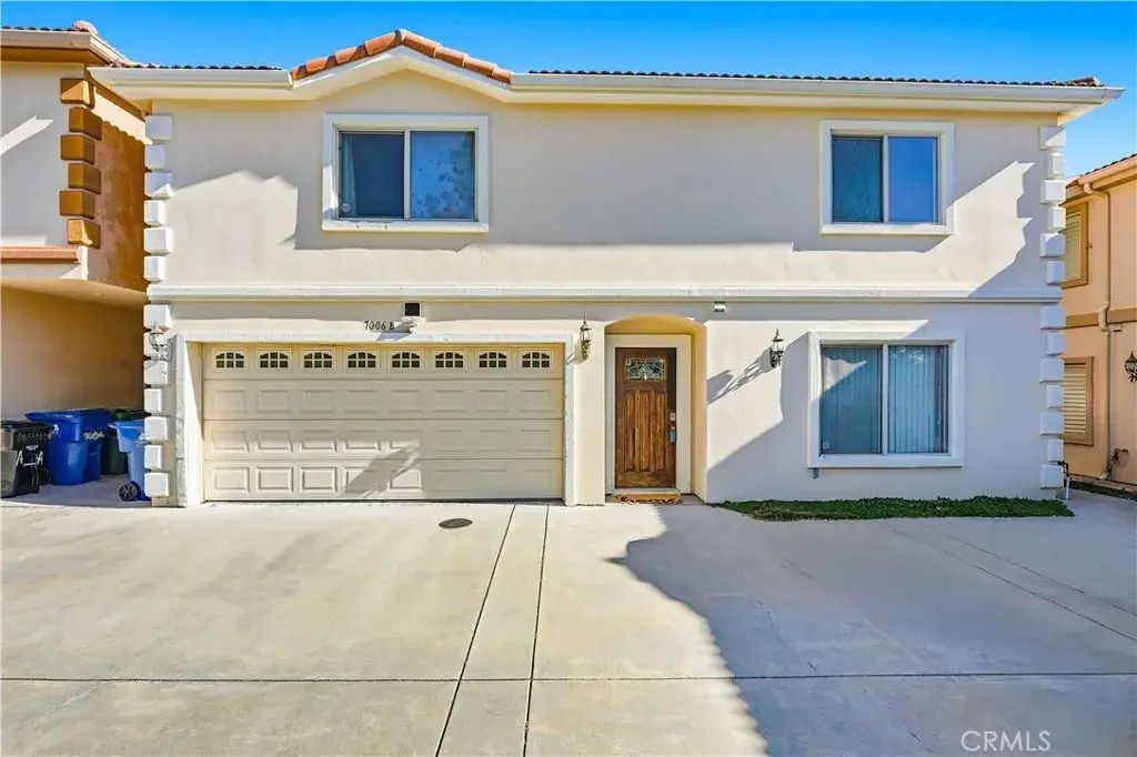 7006 Valmont B, Tujunga