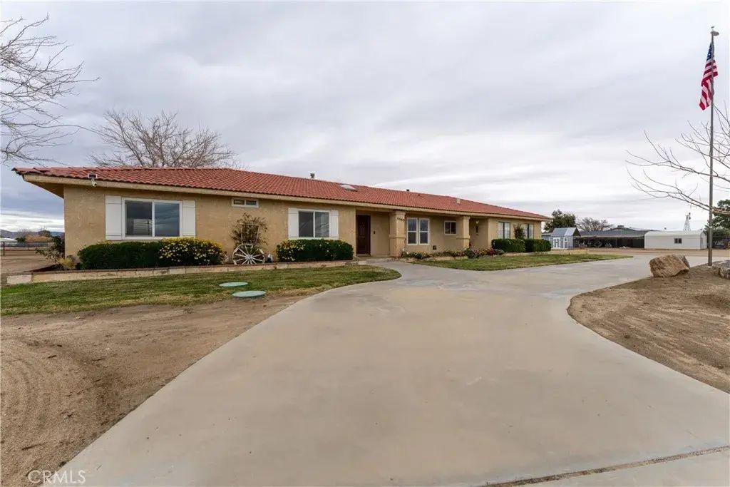 6669 W Avenue A, Rosamond