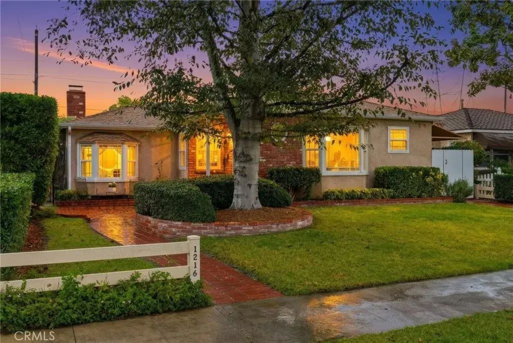 1216 N Valley Street, Burbank