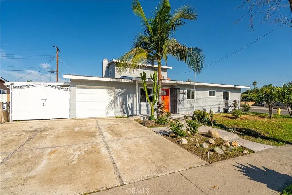 1425 E Vermont, Anaheim