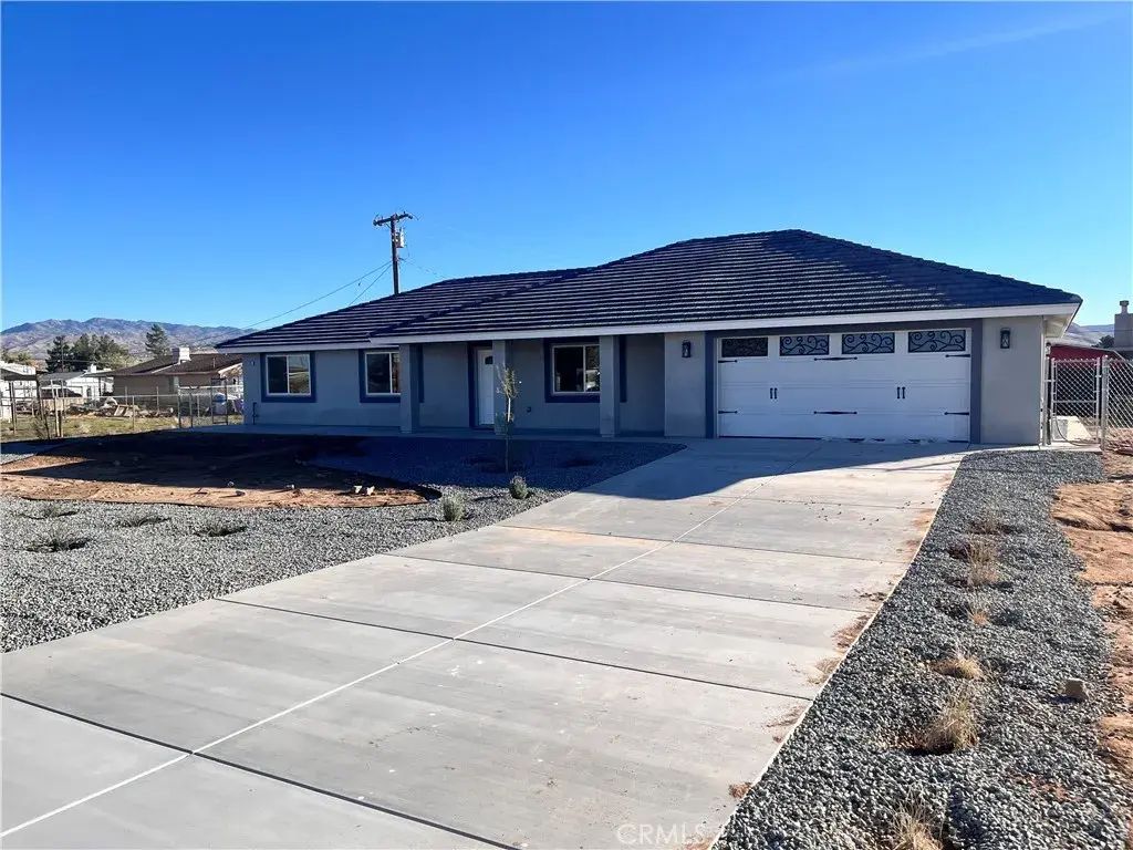 21305 Wren Street, Apple Valley
