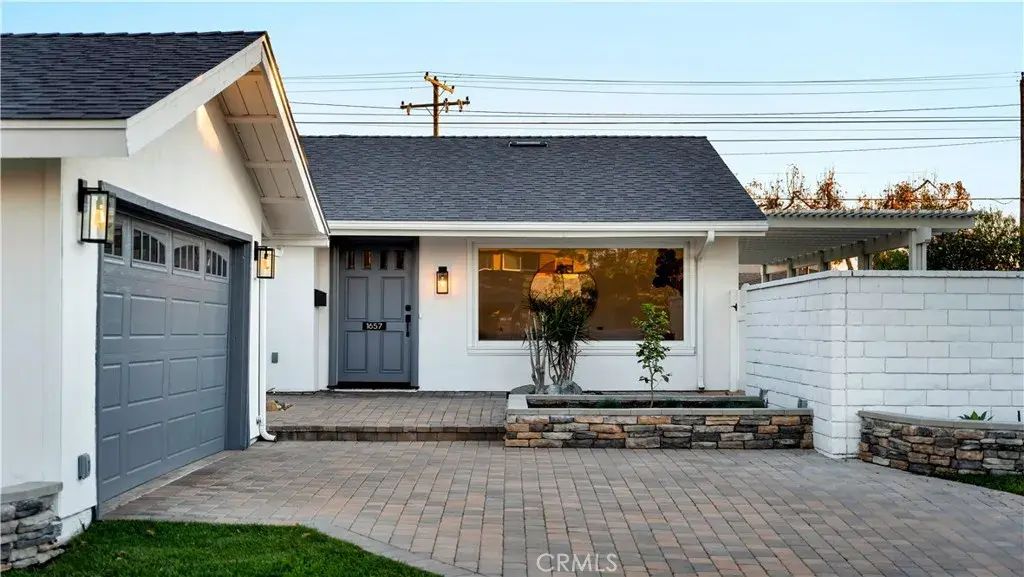 1657 Texas, Costa Mesa