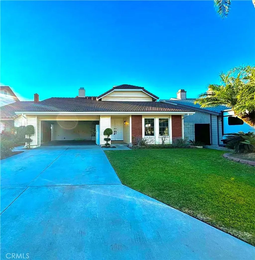 2562 E Lark Ellen, Anaheim