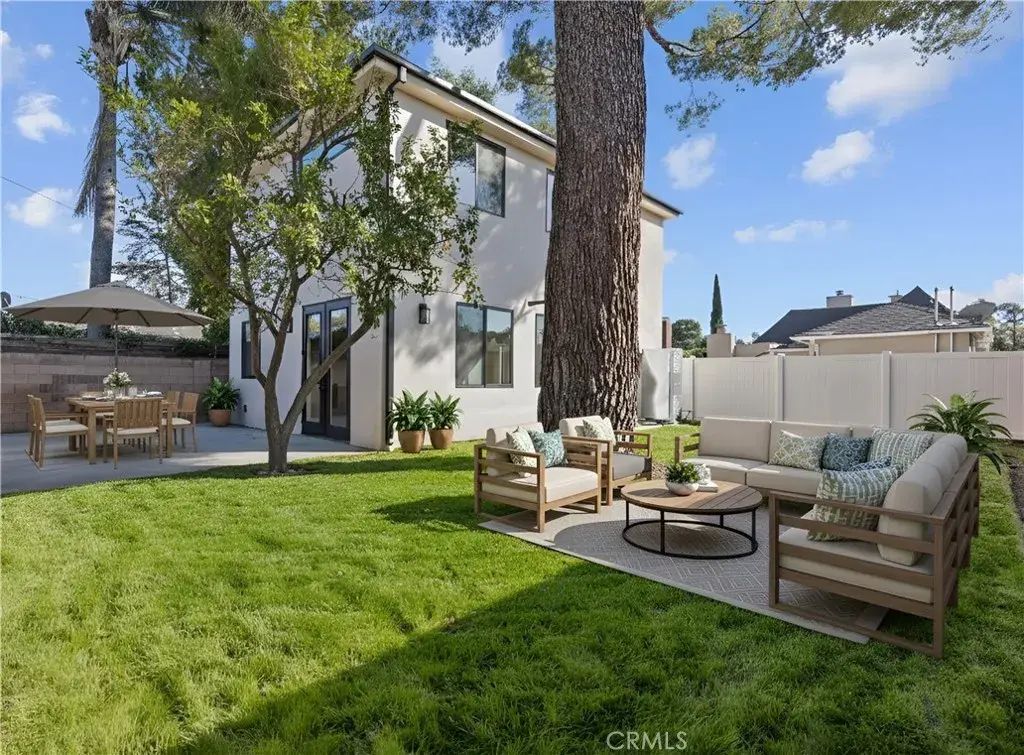 11145 Hortense Street, North Hollywood