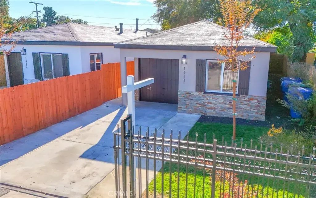 1962 E 114th Street, Los Angeles