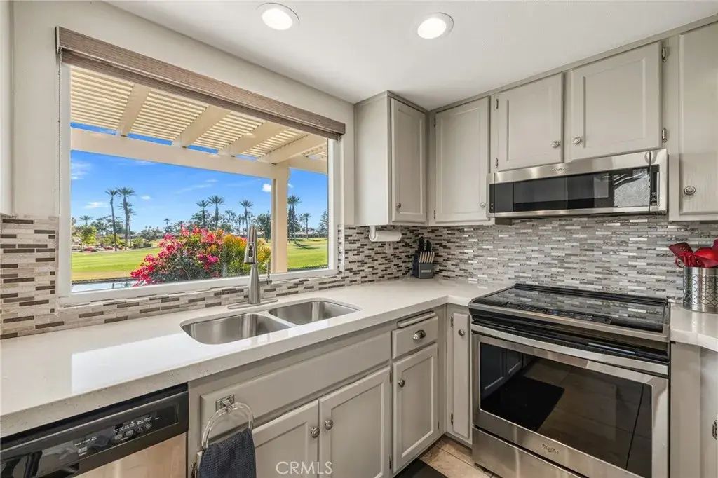 41650 Kansas, Palm Desert