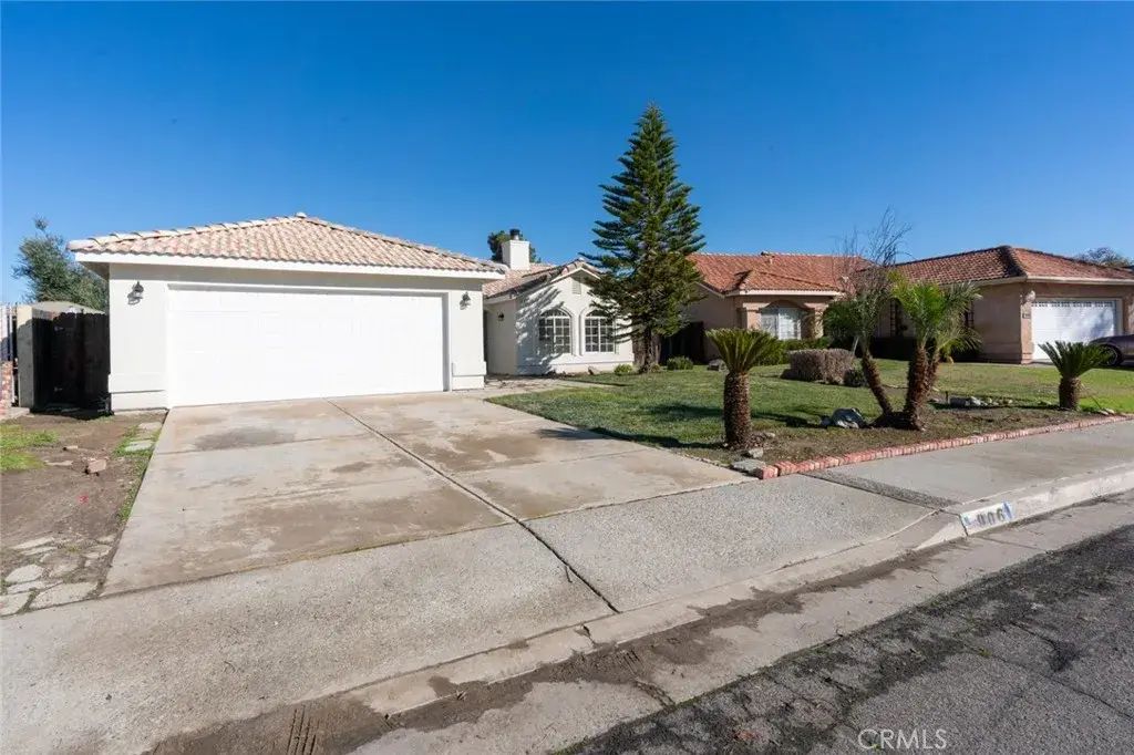 906 Don Medico Drive, Hanford