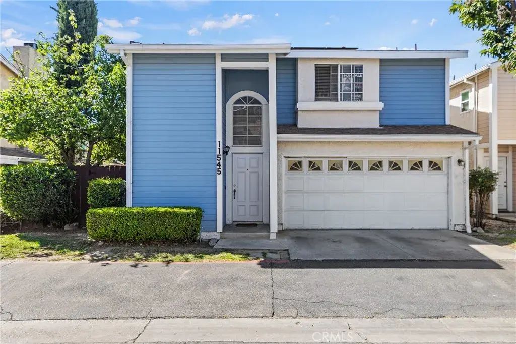 11545 Honeyglen, Pacoima